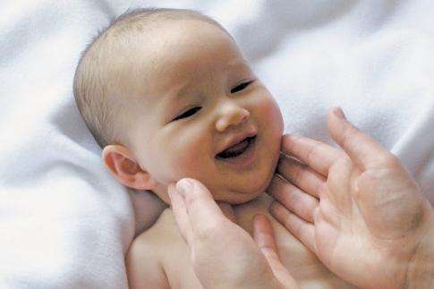 Вазелиново уље за новорођенчад, препоруке за употребу
