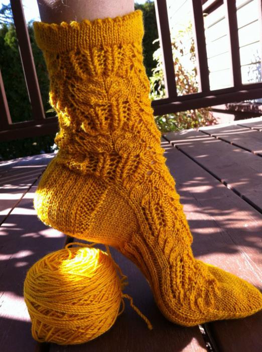 Не знате како везати чарапу са плетивим иглама? За почетнике игле, ово више није проблем!